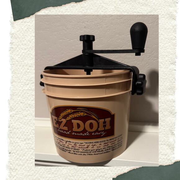 E-Z Doh Hand Crank Bread Dough Mixer – Classic Beige Bread Maker with Recipe - Picture 2 of 8